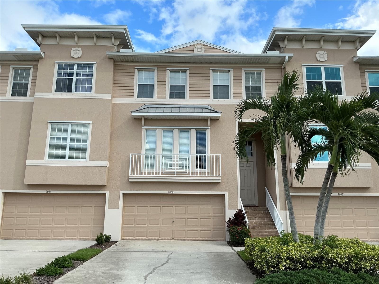 7059 ISLAMORADA CIR