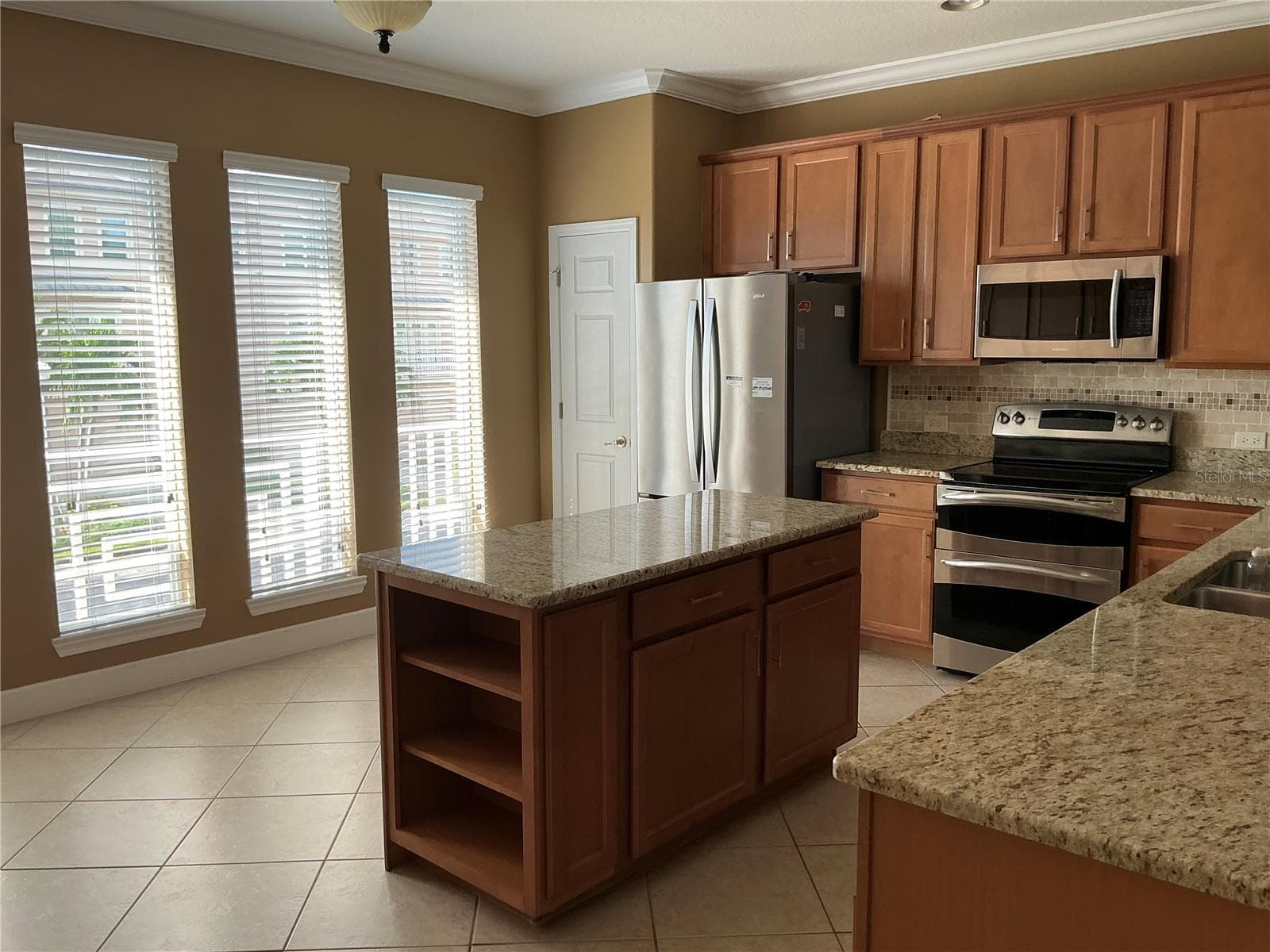 Townhouse at 7059 ISLAMORADA CIR, SEMINOLE, photo 4 of 56