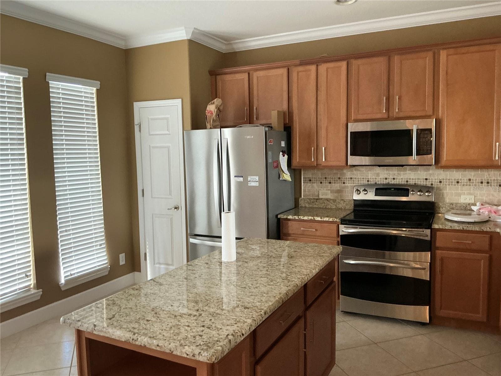 Townhouse at 7059 ISLAMORADA CIR, SEMINOLE, photo 8 of 56
