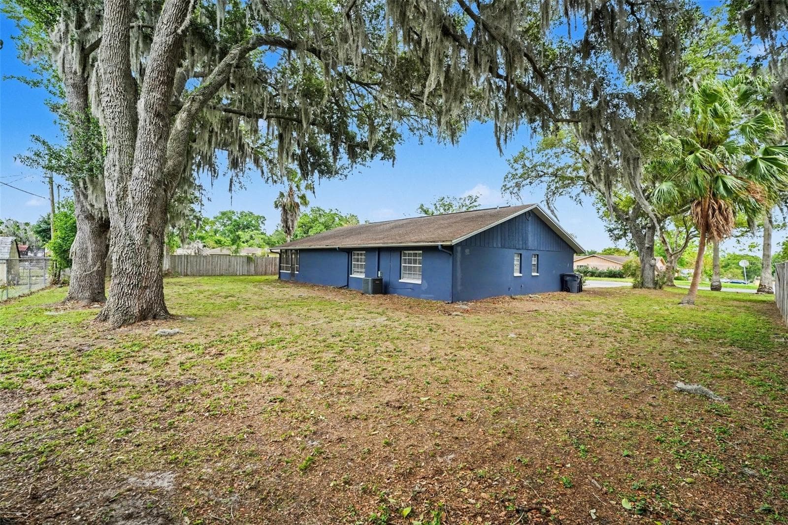 Single Family Residence at 1234 FAIRFAX N, LAKELAND, photo 9 of 31