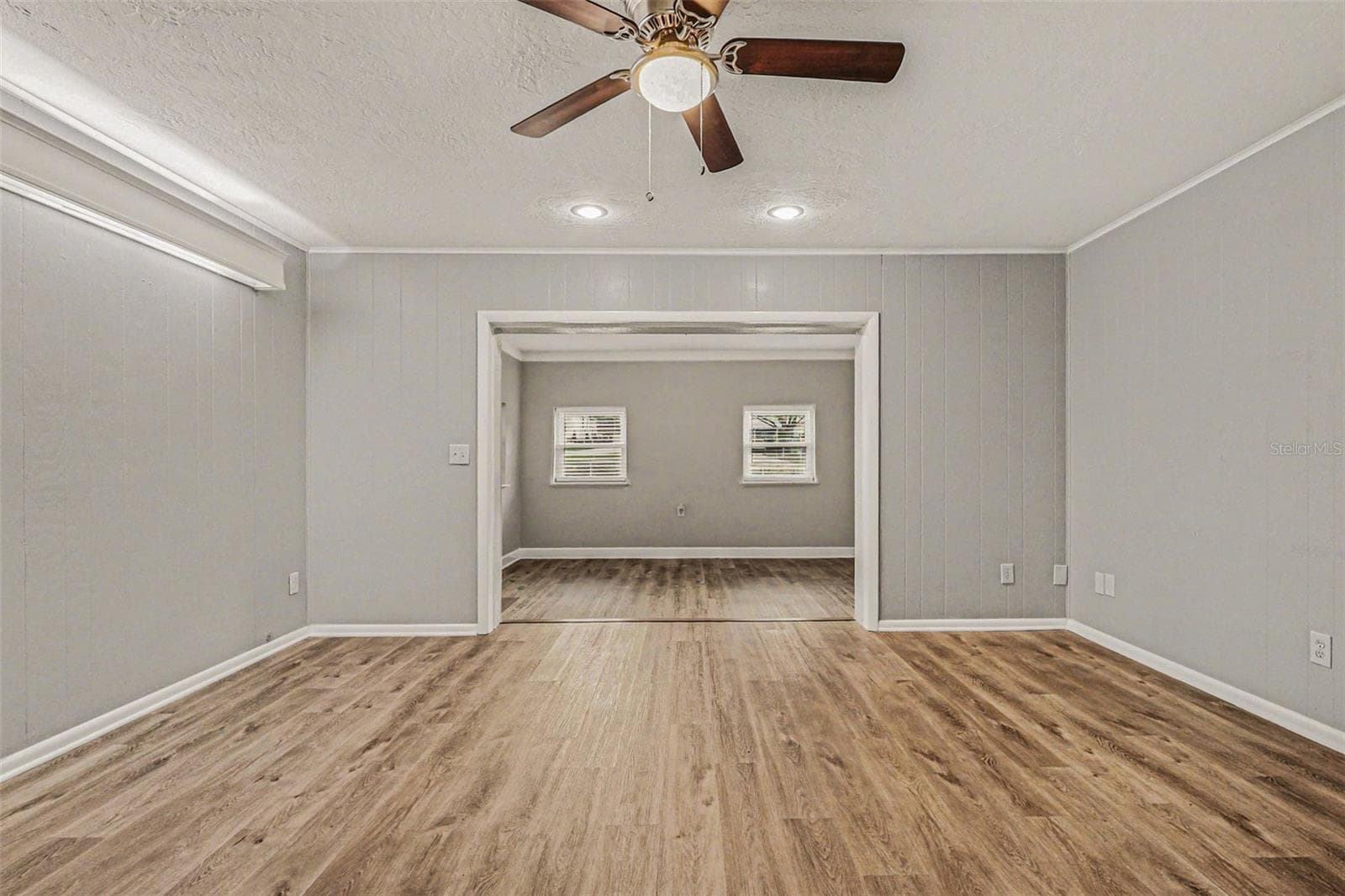 Single Family Residence at 4643 VALLEY VIEW DR W, LAKELAND, photo 4 of 20