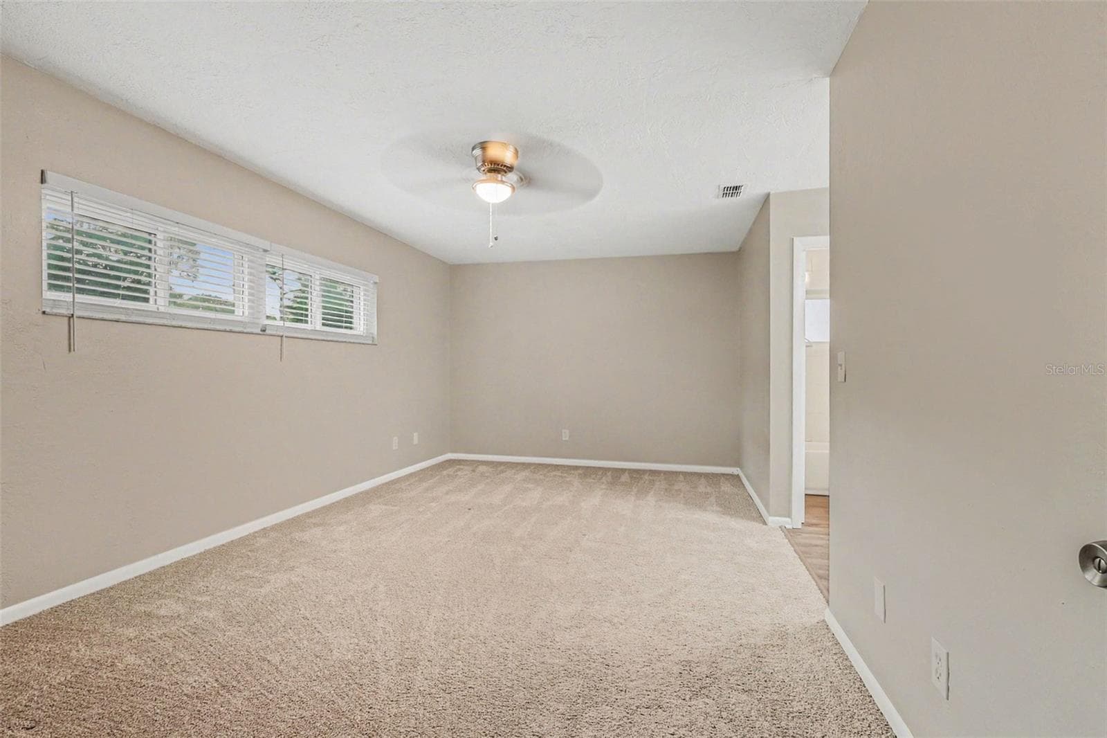 Single Family Residence at 4643 VALLEY VIEW DR W, LAKELAND, photo 7 of 20