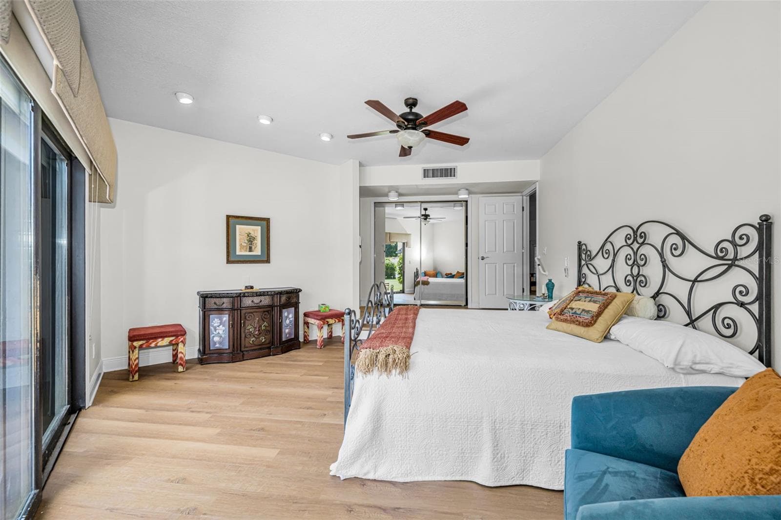 Huge master suite, 15x16 242 sq. ft.! - 10479 LONGWOOD DR, SEMINOLE