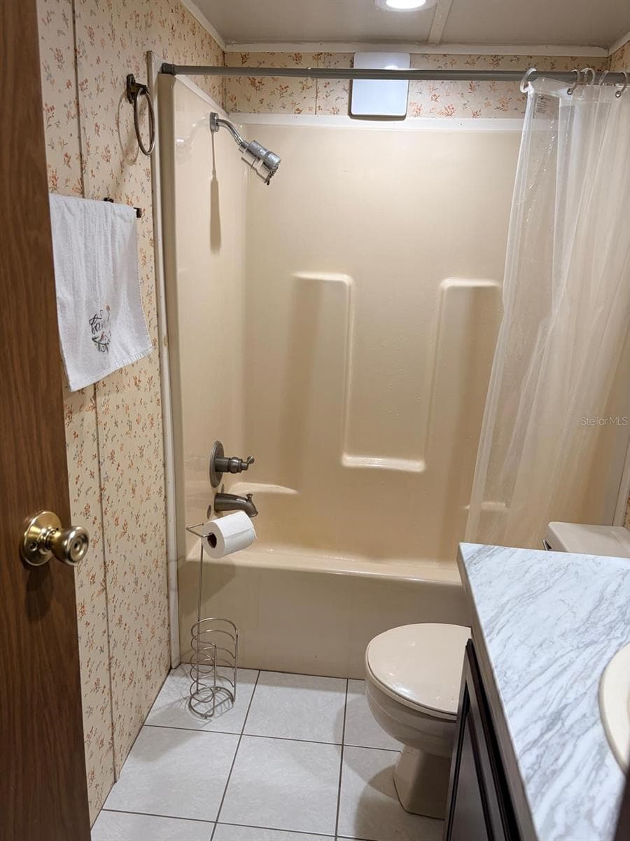 Manufactured Home at 13322 SW 95TH ST, DUNNELLON, photo 7 of 24