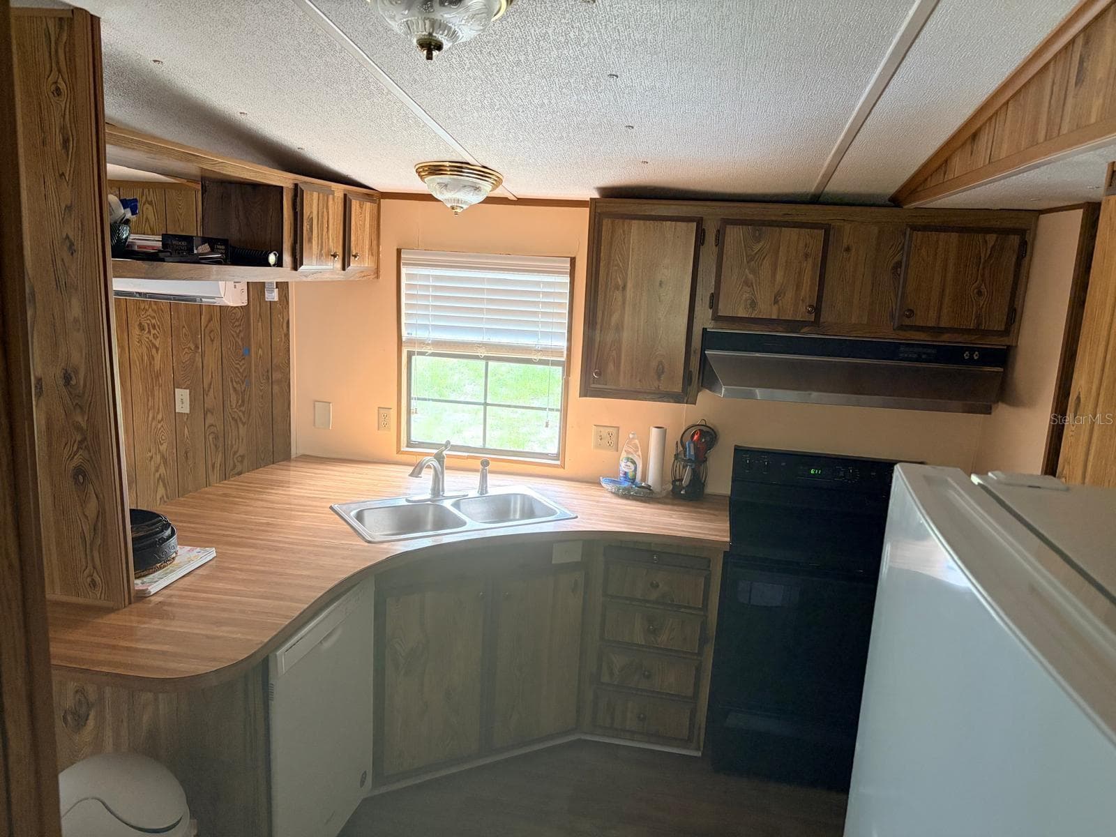 Manufactured Home at 13322 SW 95TH ST, DUNNELLON, photo 8 of 24