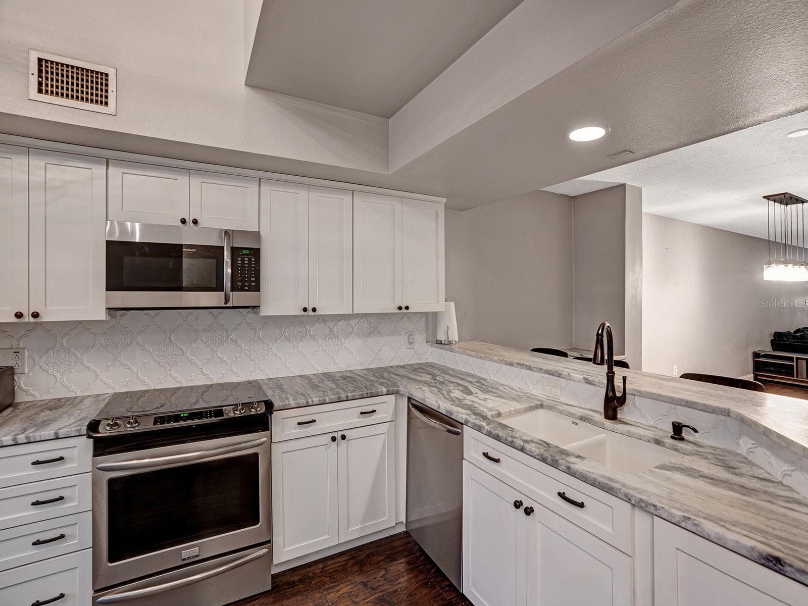 Condominium at 2511 DOLLY BAY DR #308, PALM HARBOR, photo 4 of 51