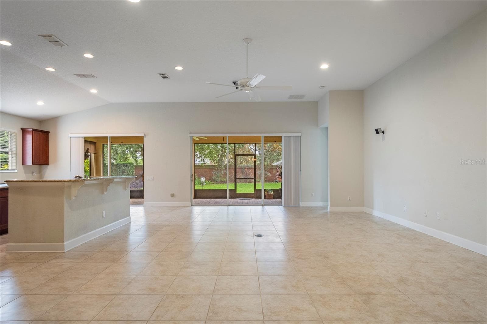 Single Family Residence at 544 DOUGLAS EDWARD DR, OCOEE, photo 13 of 44