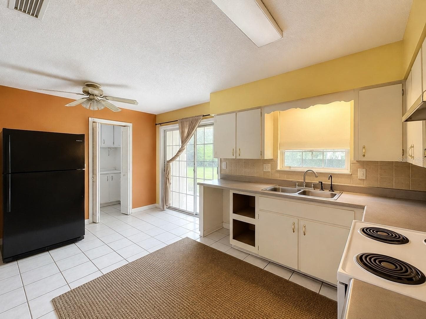 Single Family Residence at 173 SE ANDREWS DR, LAKE CITY, photo 10 of 31