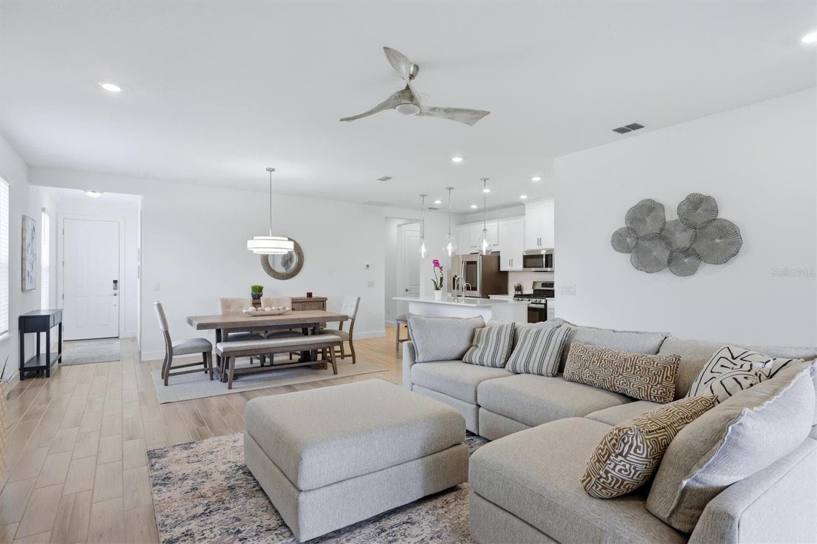 Single Family Residence at 5229 SAVINO CIR, PALMETTO, photo 11 of 71