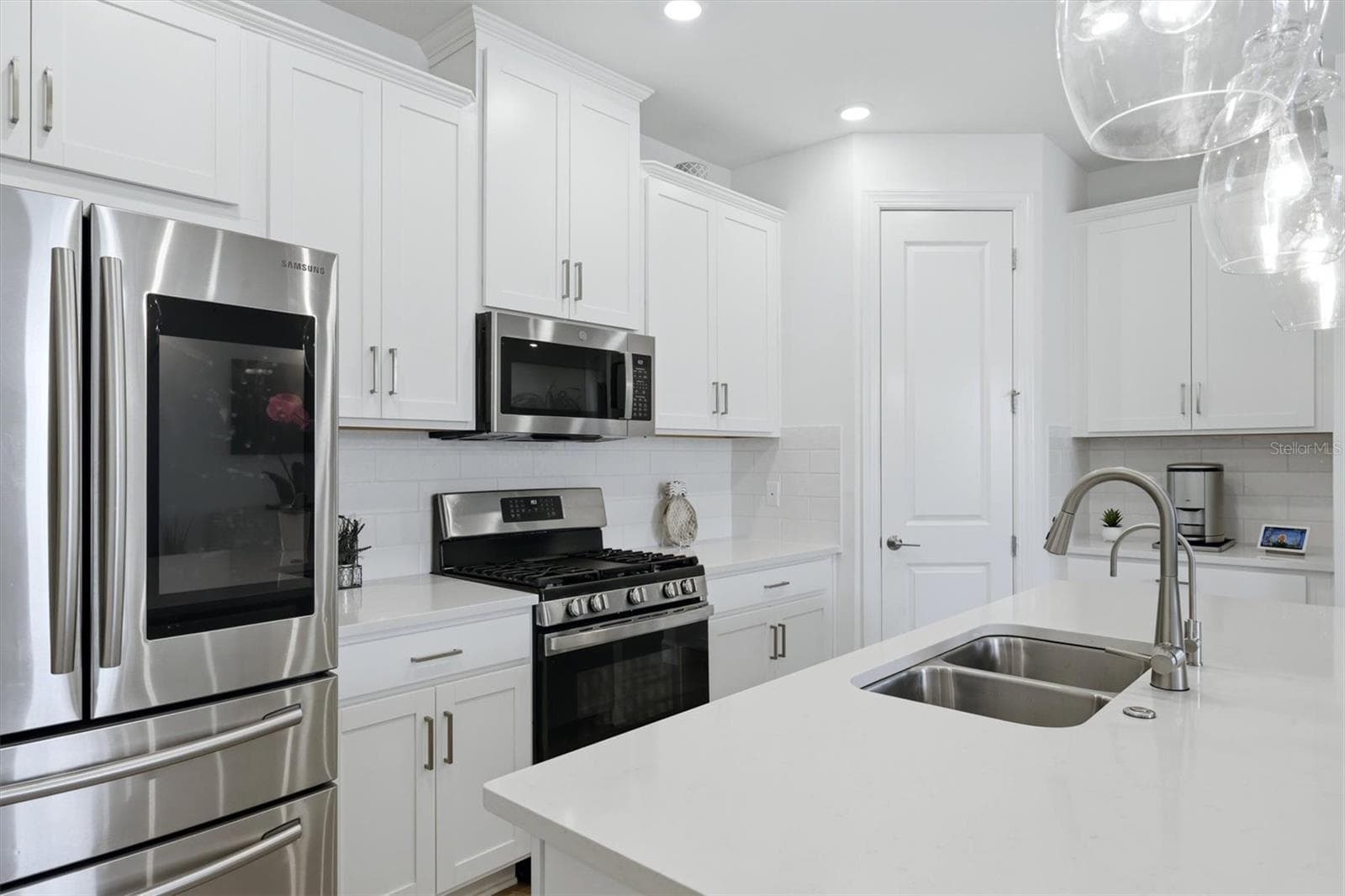 Single Family Residence at 5229 SAVINO CIR, PALMETTO, photo 15 of 71