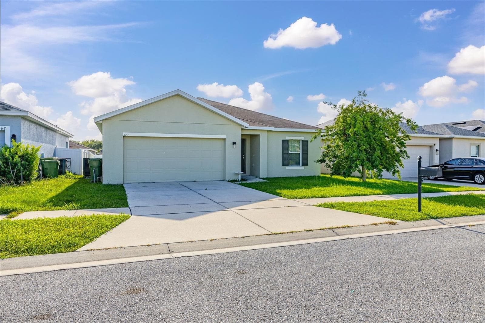 Single Family Residence at 573 LUCERNE BLVD, WINTER HAVEN, photo 2 of 40
