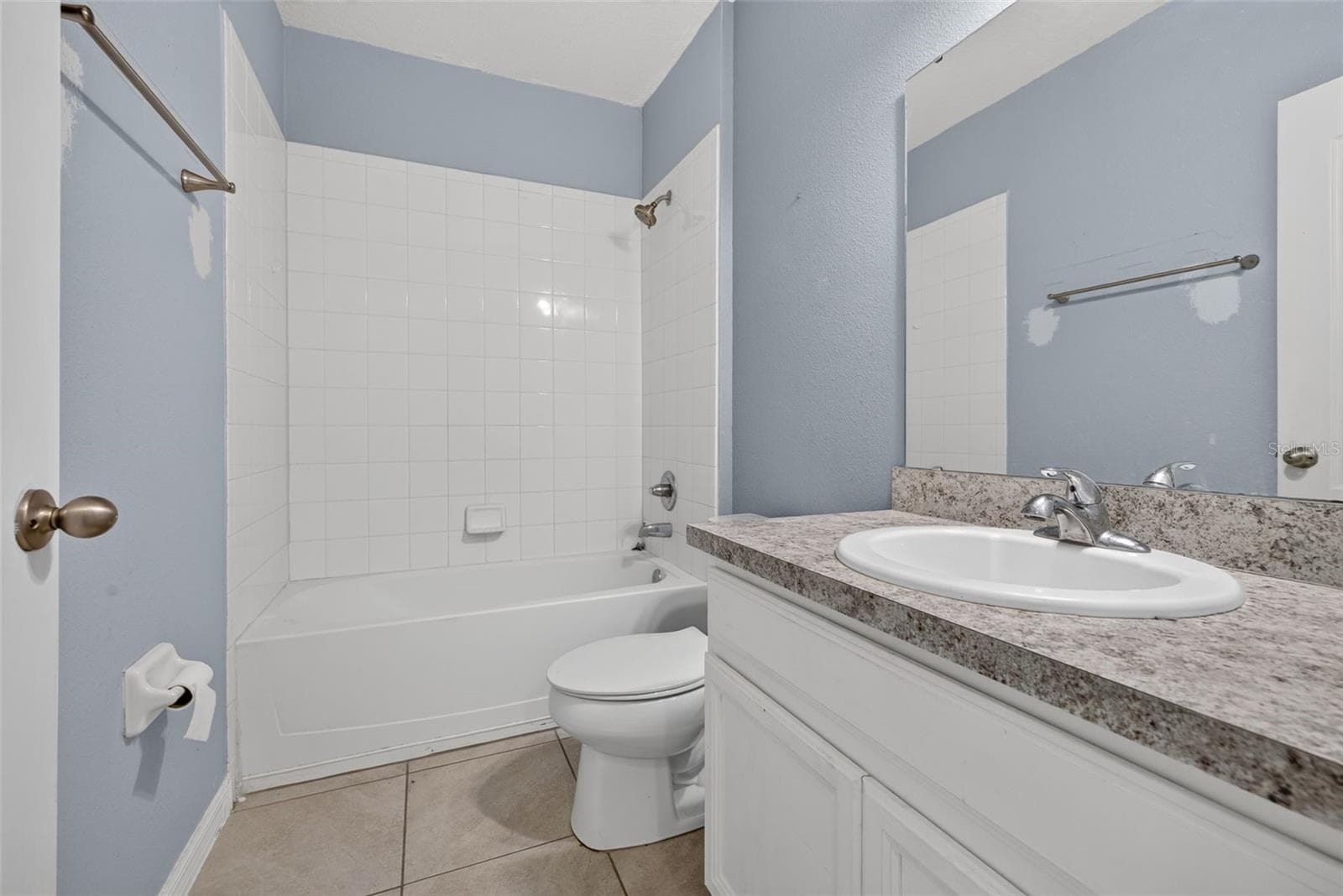 Single Family Residence at 573 LUCERNE BLVD, WINTER HAVEN, photo 14 of 40