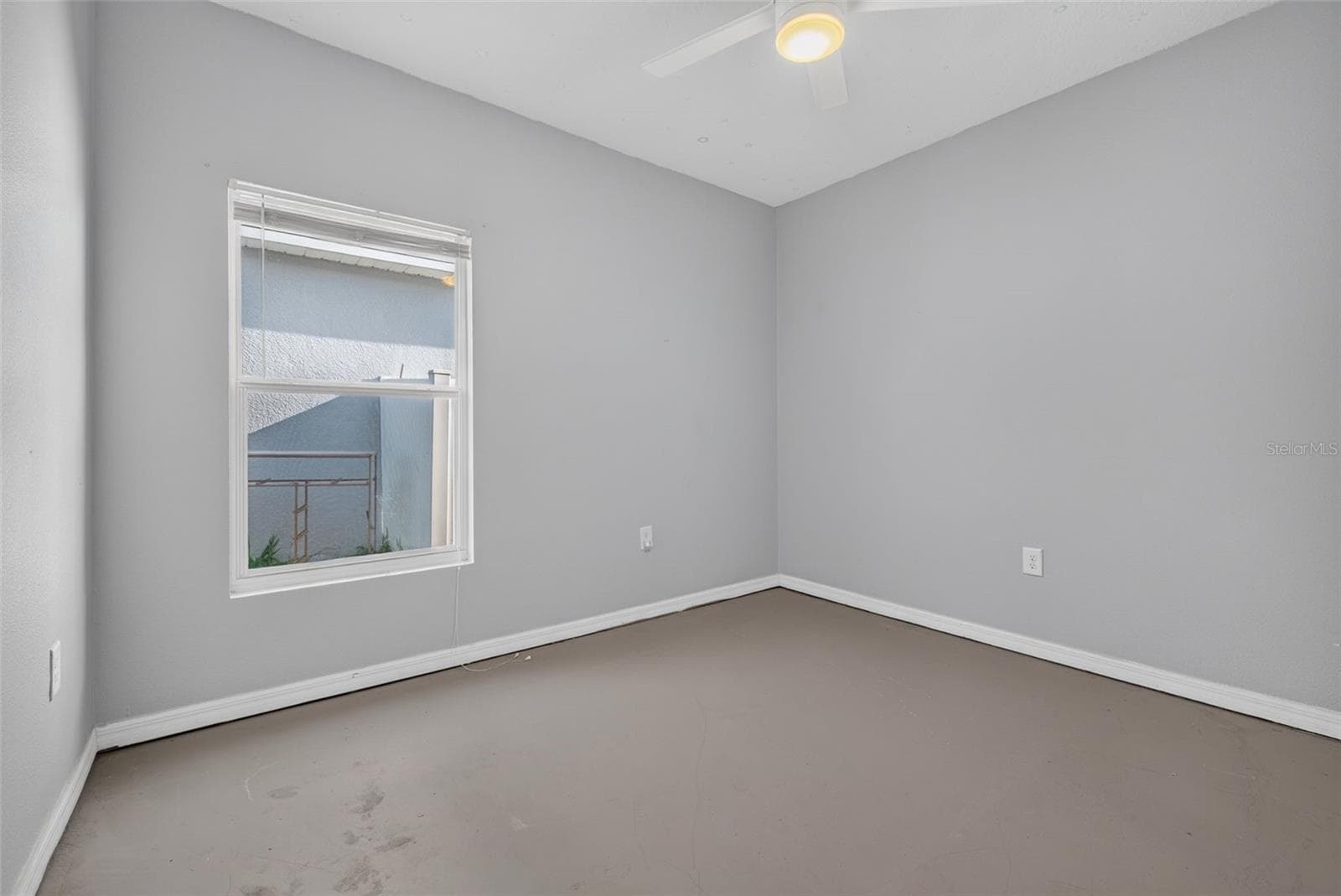 Single Family Residence at 573 LUCERNE BLVD, WINTER HAVEN, photo 24 of 40