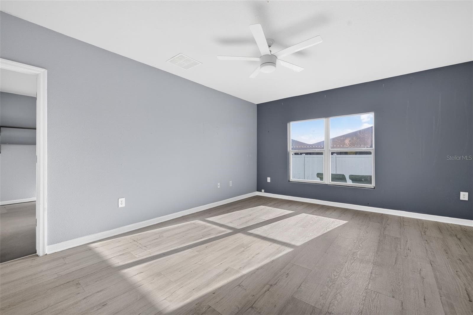 Single Family Residence at 573 LUCERNE BLVD, WINTER HAVEN, photo 28 of 40