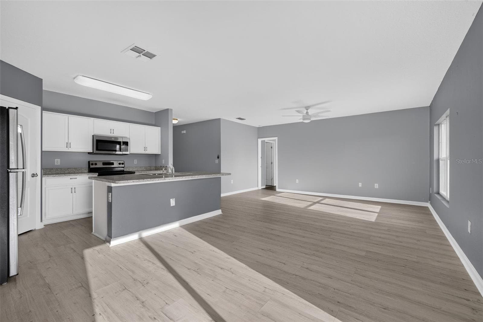 Single Family Residence at 573 LUCERNE BLVD, WINTER HAVEN, photo 30 of 40
