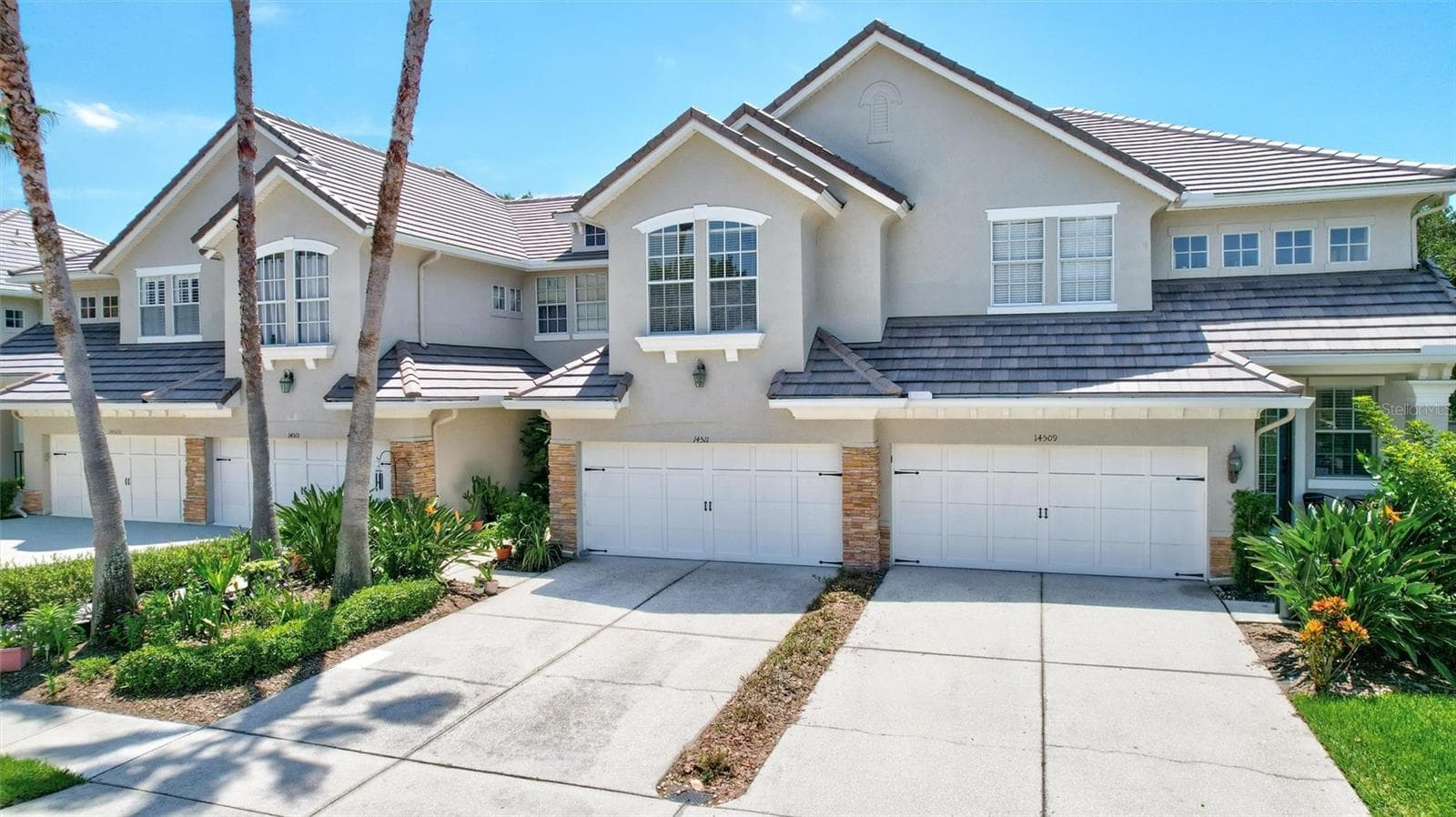 Townhouse at 14511 MIRABELLE VISTA CIR, TAMPA, photo 2 of 46