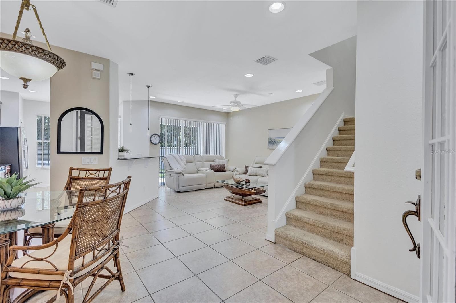 Townhouse at 14511 MIRABELLE VISTA CIR, TAMPA, photo 5 of 46