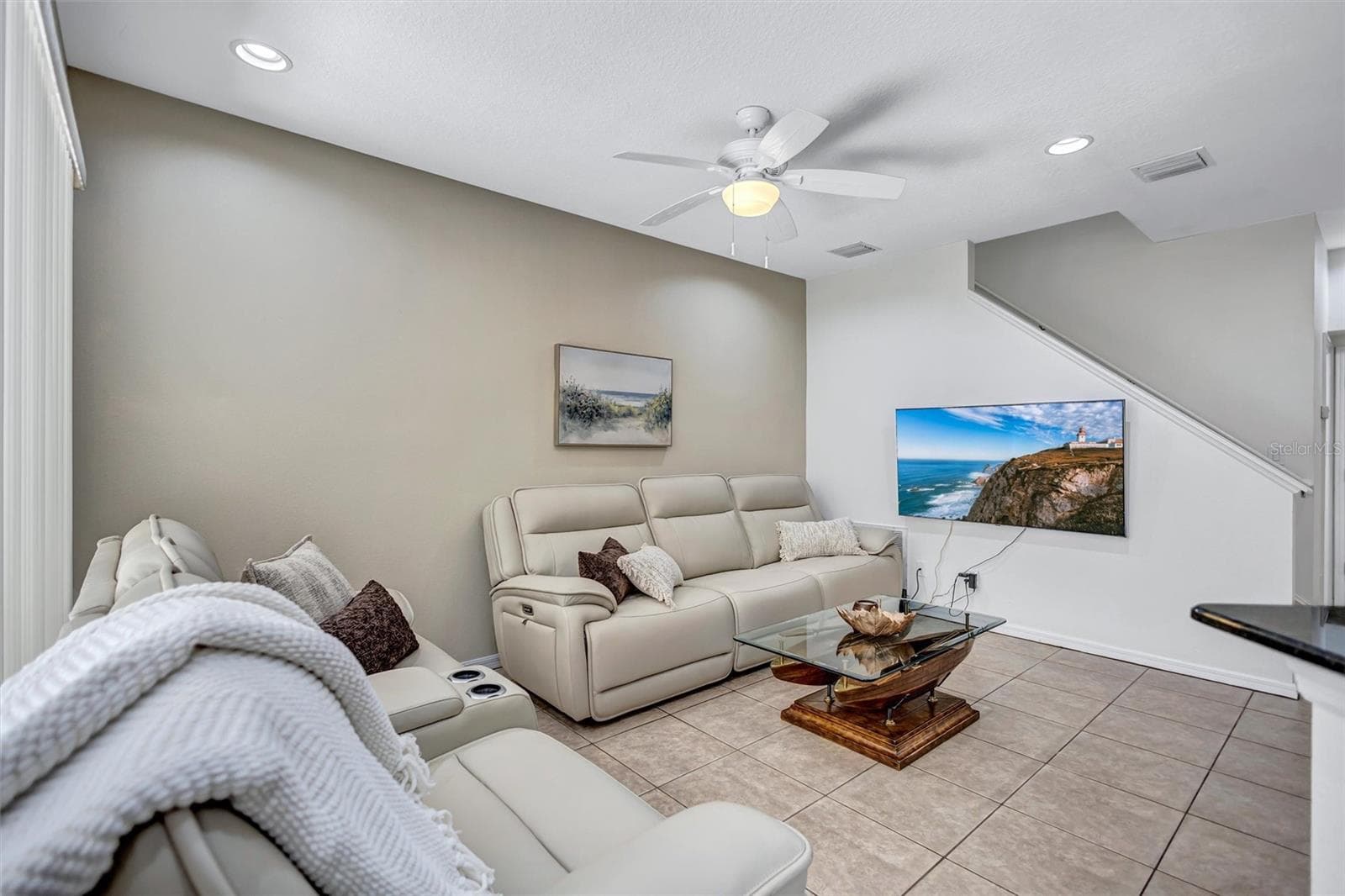 Townhouse at 14511 MIRABELLE VISTA CIR, TAMPA, photo 19 of 46