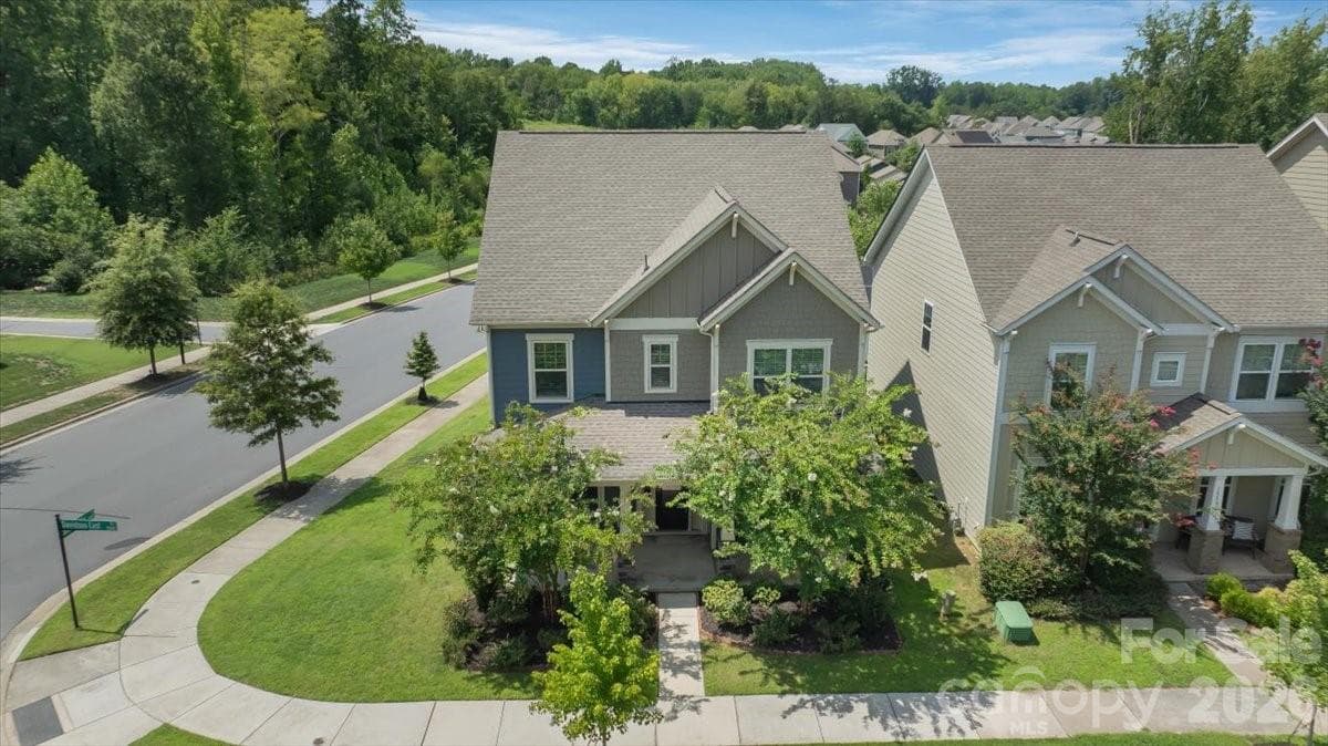 Great Curb Appeal - 15505 Davidson East Drive, Davidson