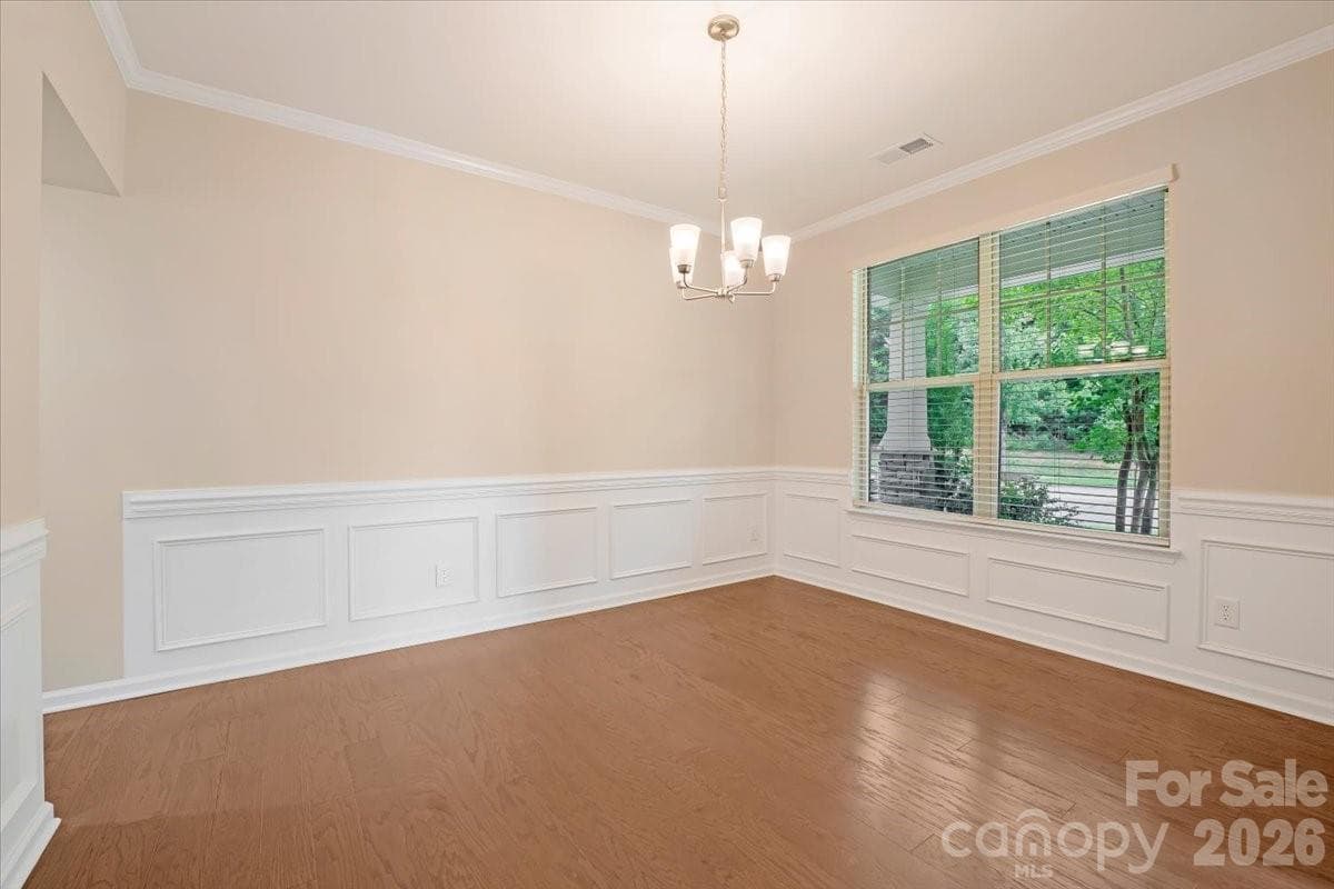 Single Family Residence at 15505 Davidson East Drive, Davidson, photo 9 of 48