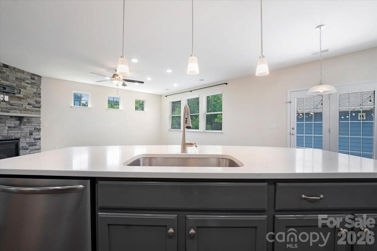 Single Family Residence at 15505 Davidson East Drive, Davidson, photo 15 of 48