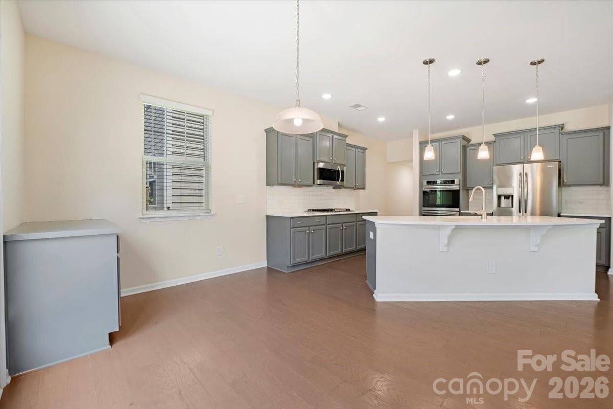 Single Family Residence at 15505 Davidson East Drive, Davidson, photo 21 of 48