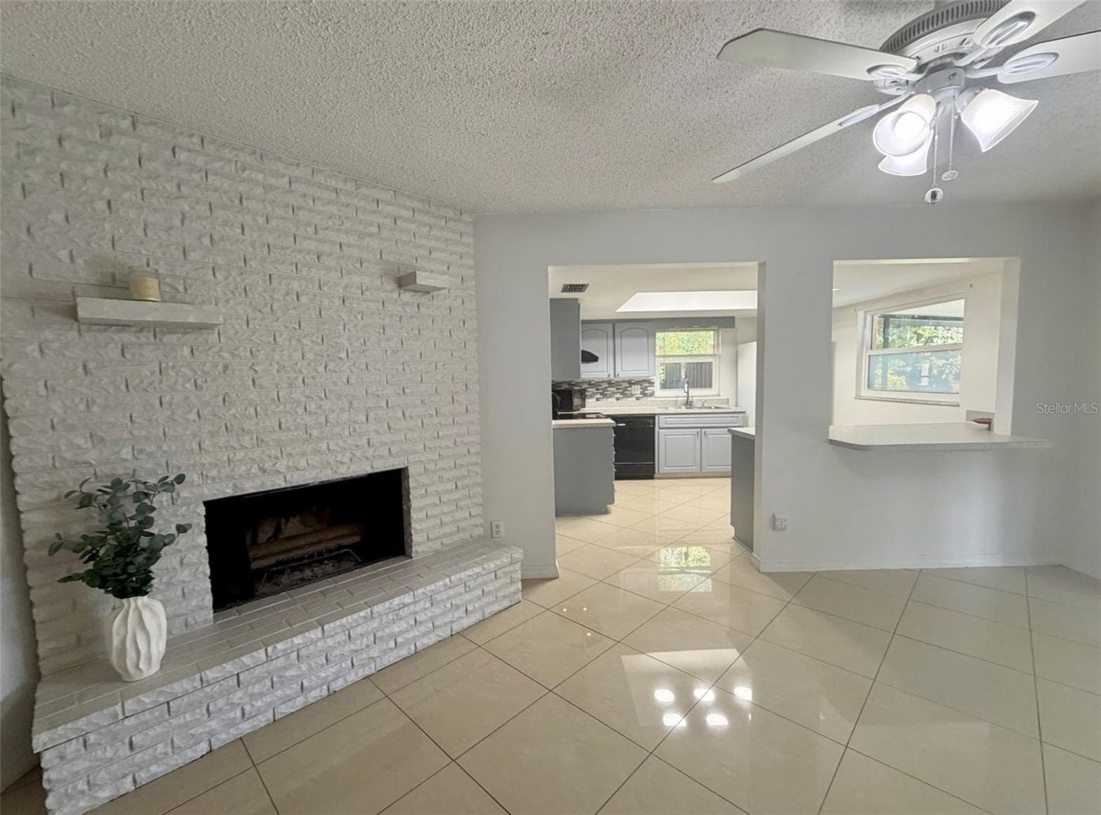 Single Family Residence at 13635 BERKSHIRE CT, GRAND ISLAND, photo 6 of 34