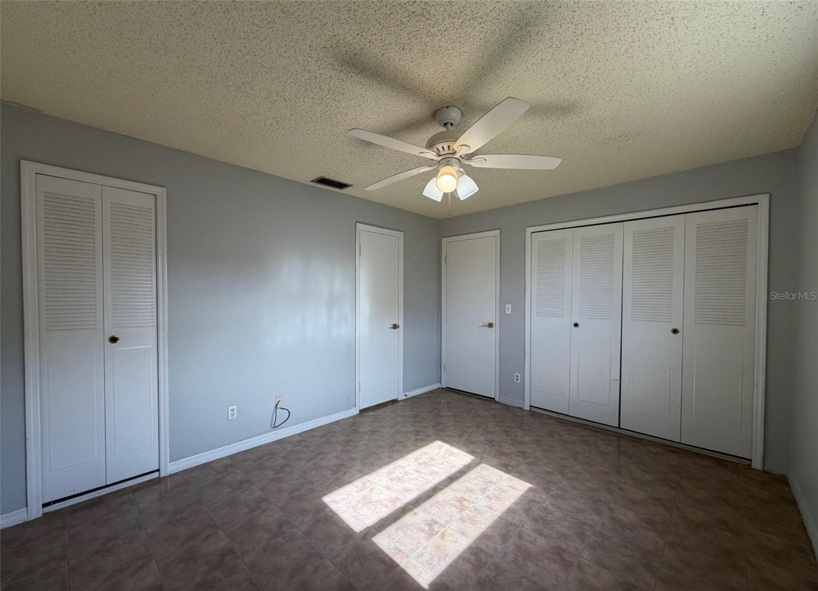 Single Family Residence at 13635 BERKSHIRE CT, GRAND ISLAND, photo 18 of 34