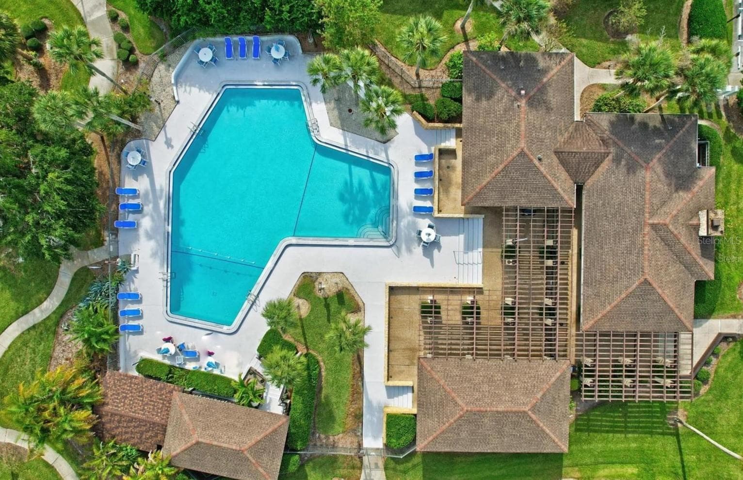 ONE OF THE LARGEST COMMUNITY POOLS IN PALM COAST - 42 CLUB HOUSE DR #207, PALM COAST