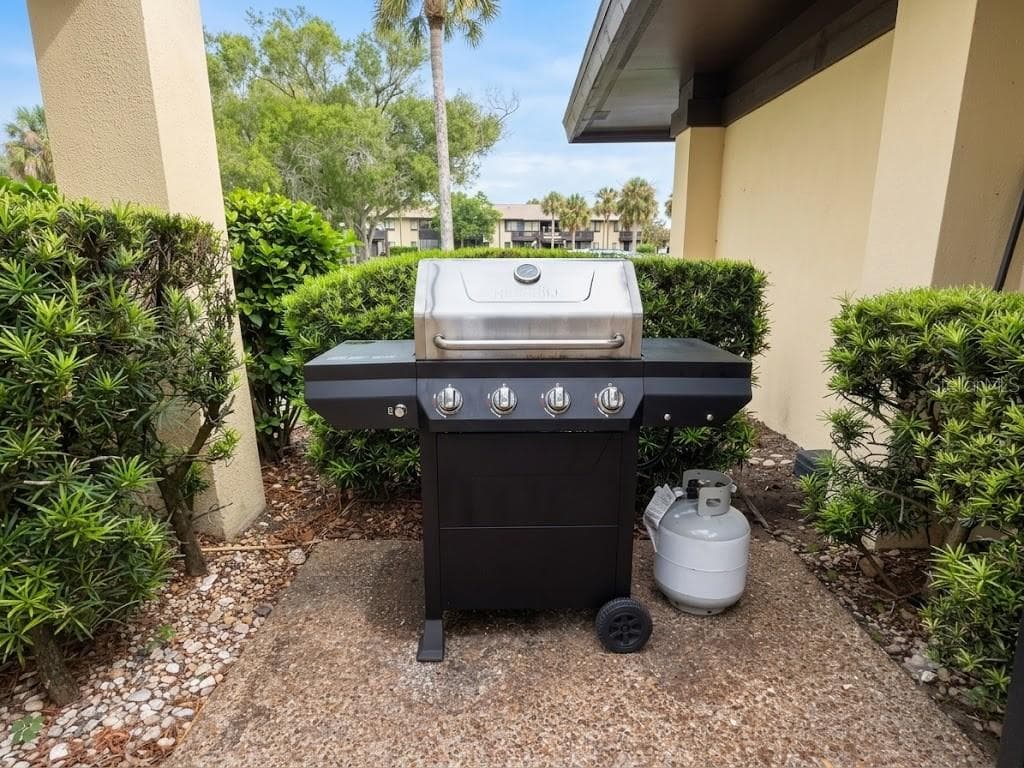 SCATTERED BARBECUES FOR RESIDENT USE - 42 CLUB HOUSE DR #207, PALM COAST