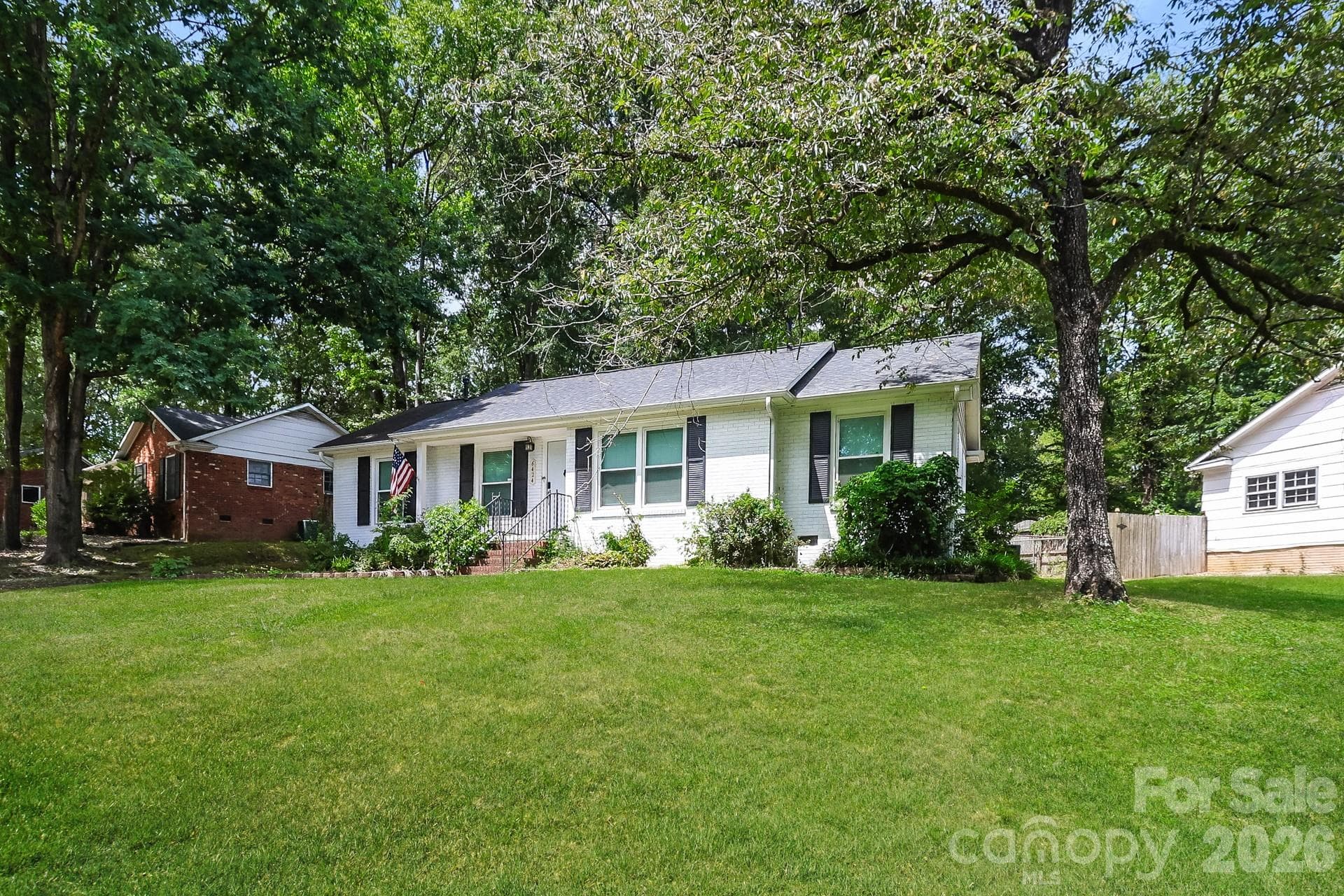 Single Family Residence at 6424 Springfield Drive, Charlotte, photo 2 of 21