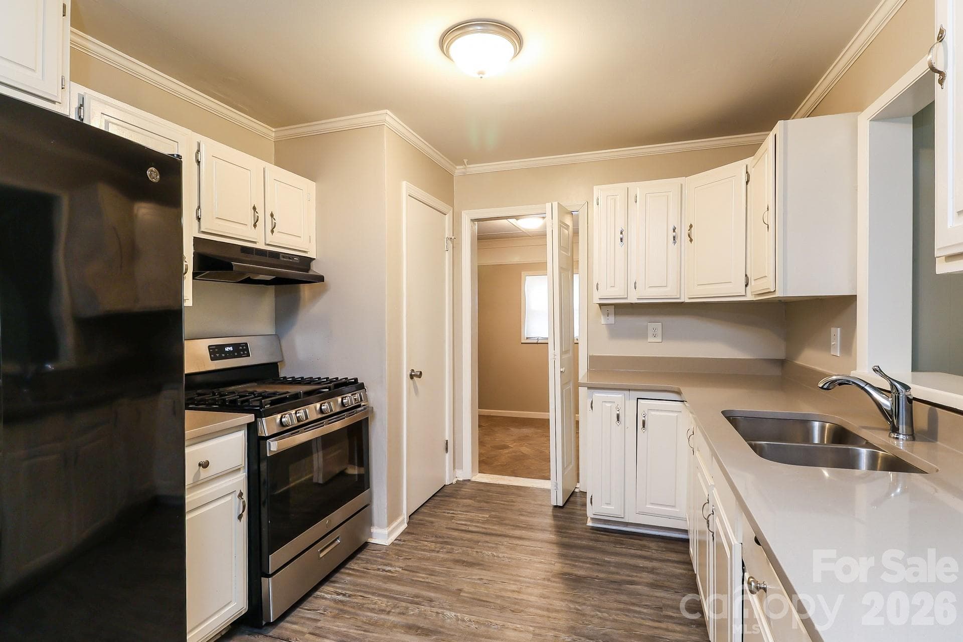 Single Family Residence at 6424 Springfield Drive, Charlotte, photo 7 of 21