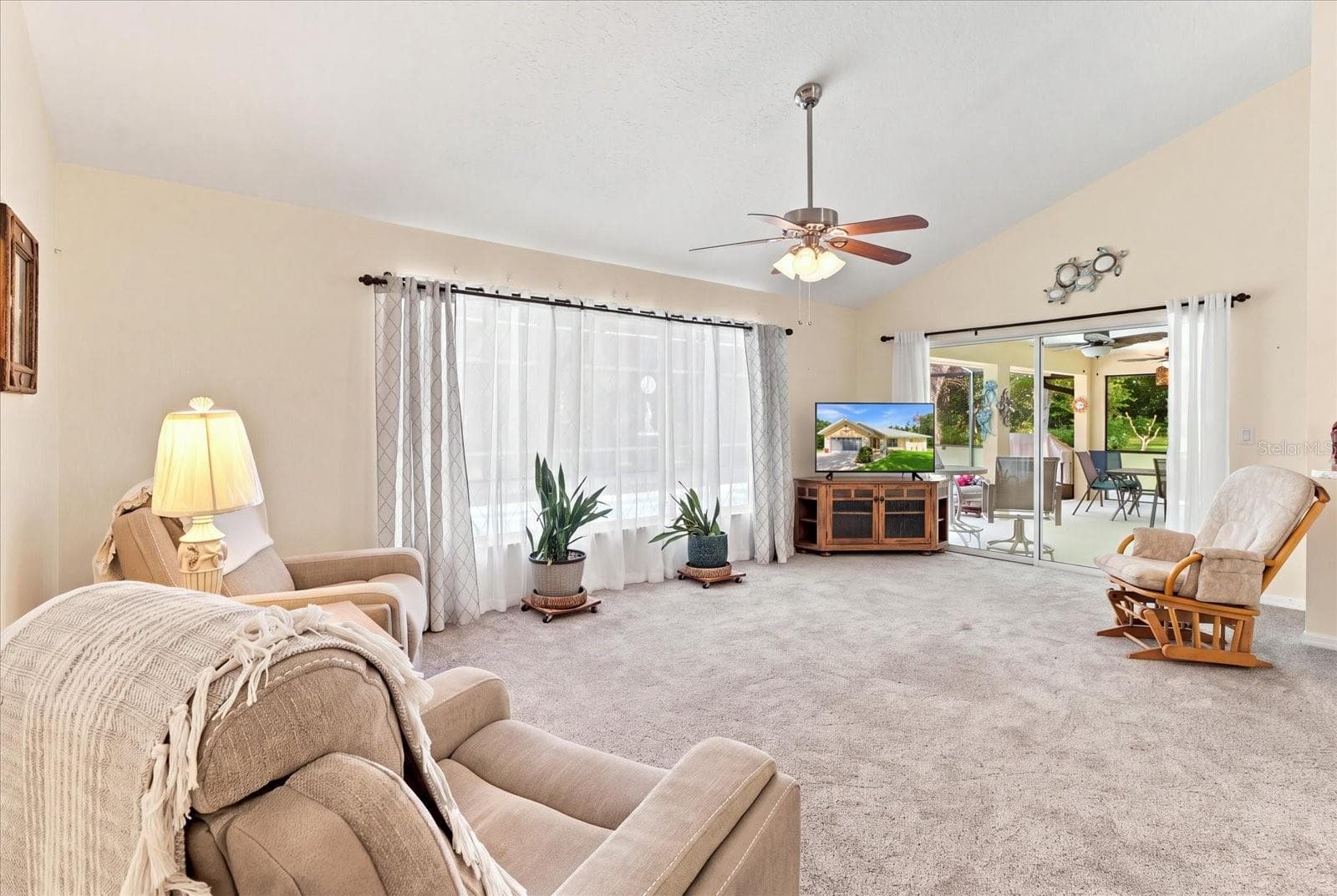 Single Family Residence at 6 DUSTY MILLER CT, HOMOSASSA, photo 17 of 48