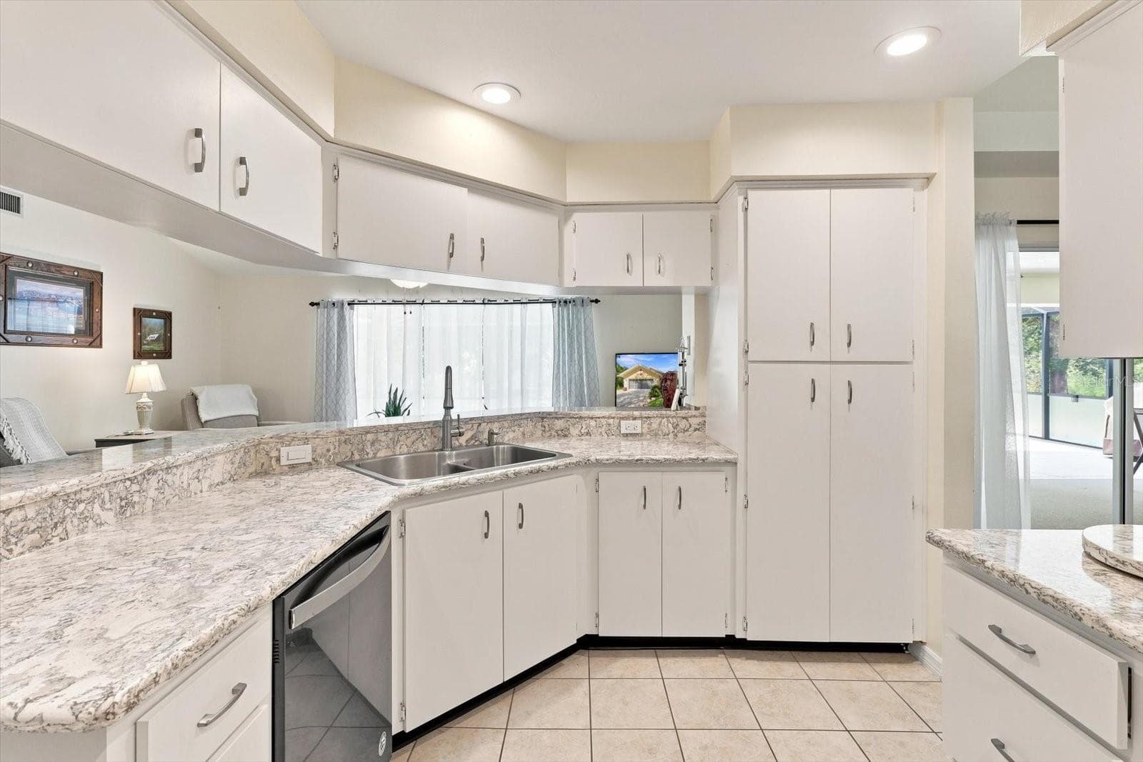Single Family Residence at 6 DUSTY MILLER CT, HOMOSASSA, photo 23 of 48