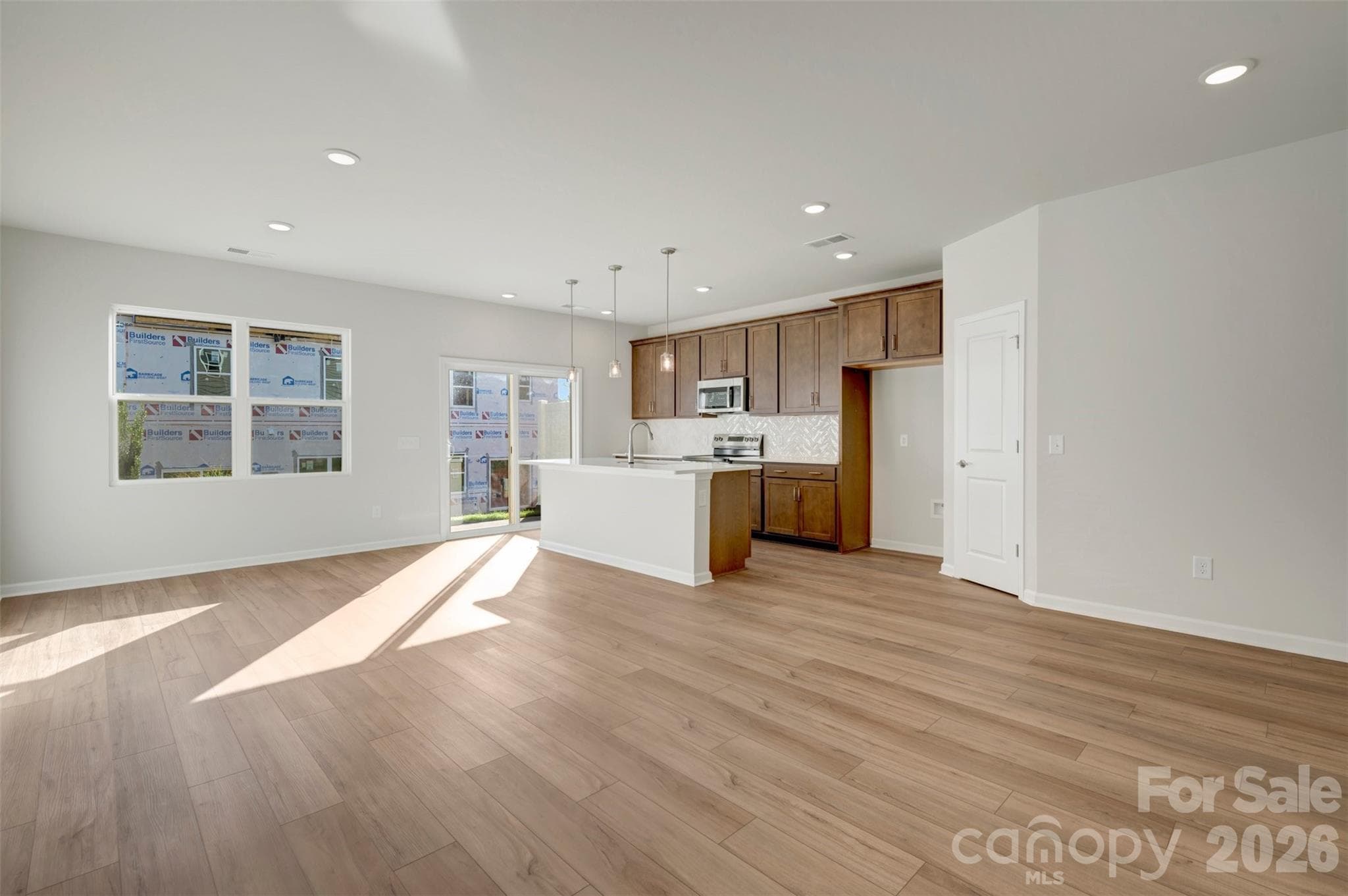 Open-Concept Living - Charlotte