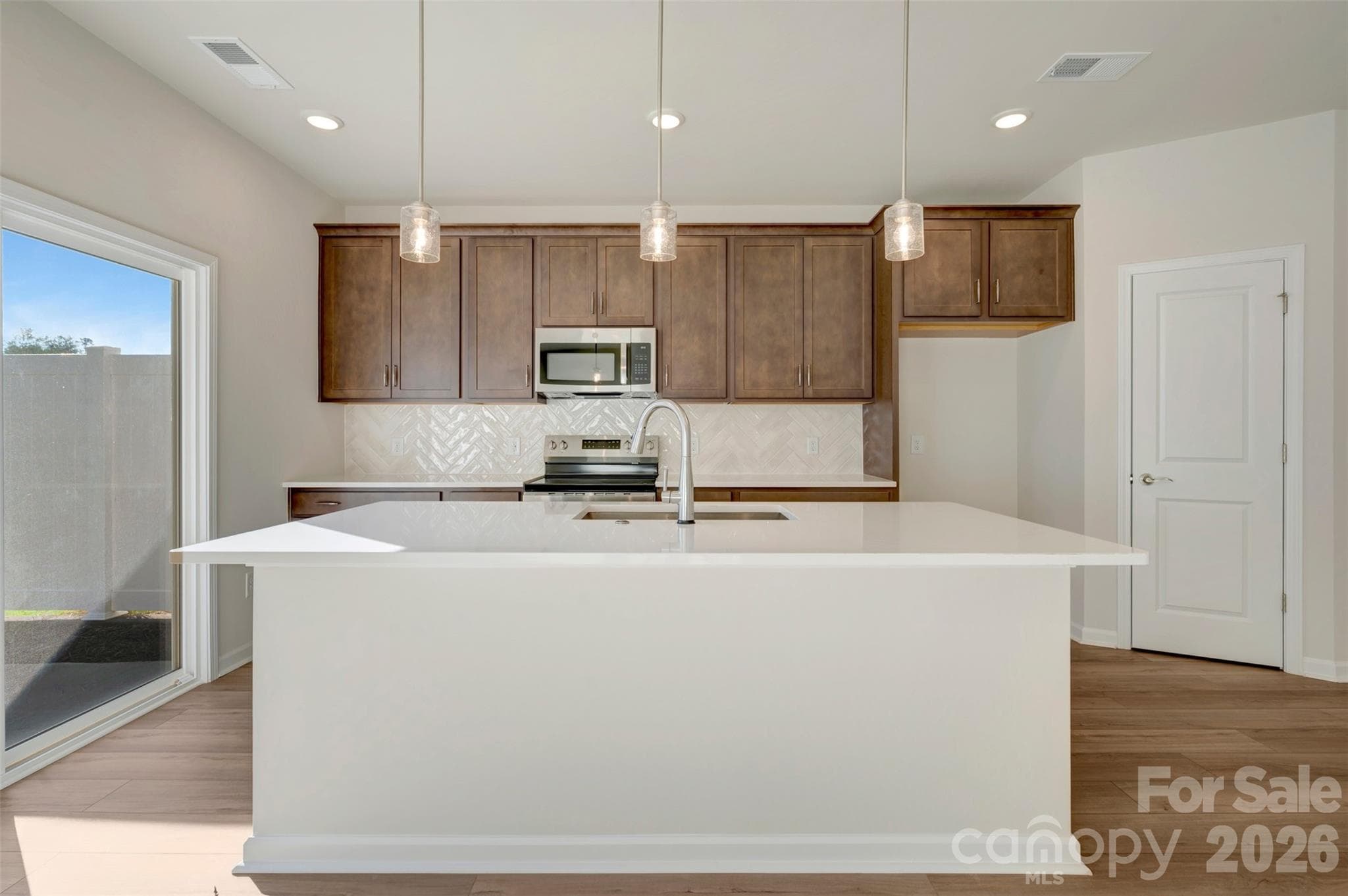 Morning Frost Quartz Countertops - Charlotte