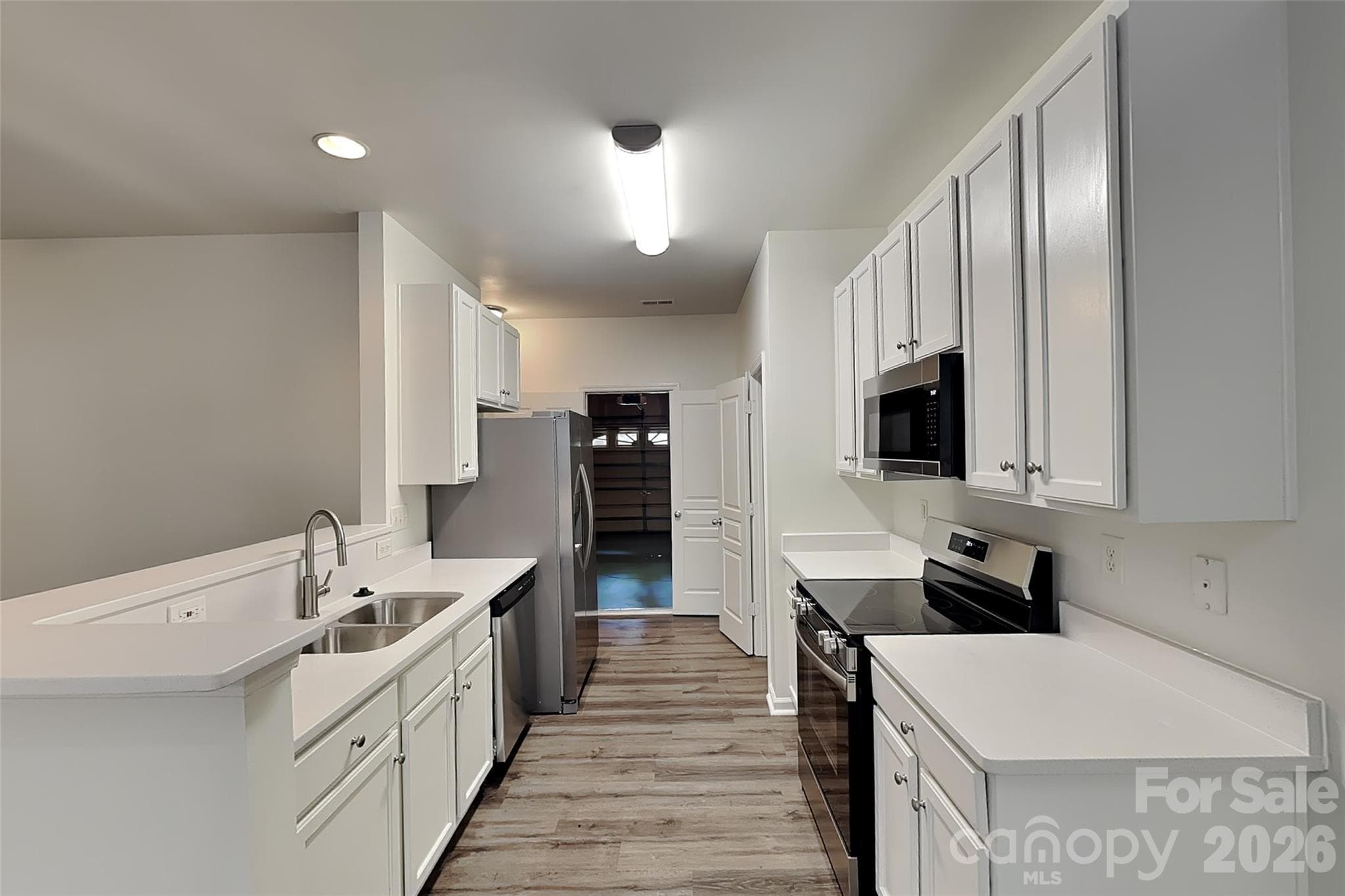 Townhouse at 6523 Avonlea Court, Charlotte, photo 6 of 19
