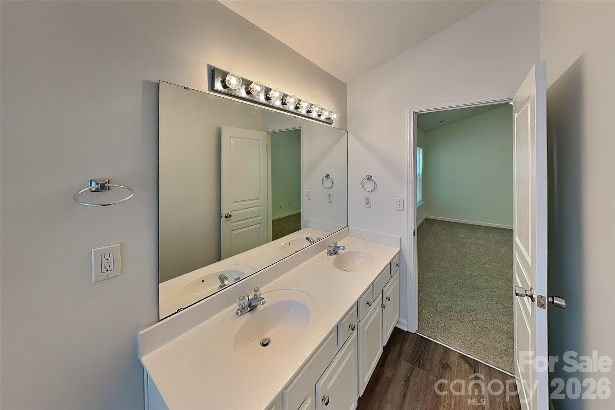 Townhouse at 6523 Avonlea Court, Charlotte, photo 10 of 19
