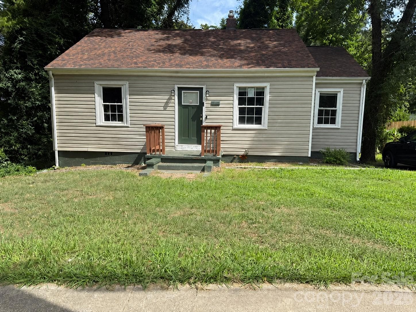 826 W Davidson Avenue