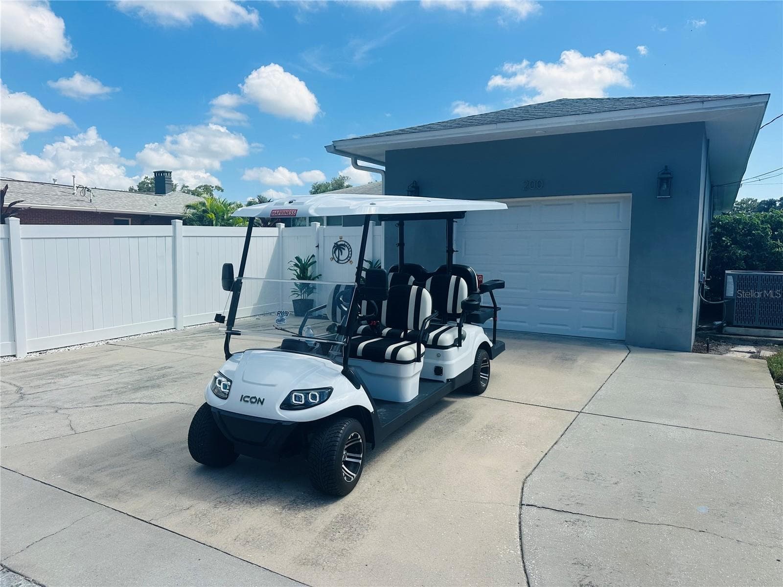 Take a sunset ride or nearby restaurants! - 200 PARK ST N, ST PETERSBURG