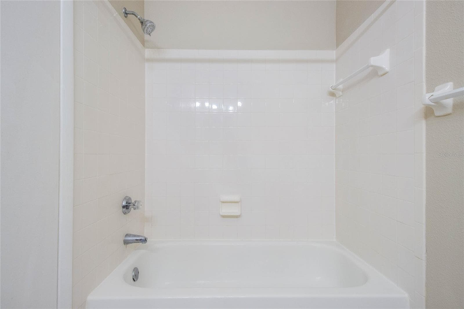 Condominium at 410 LAUREL COVE WAY, WINTER HAVEN, photo 16 of 33