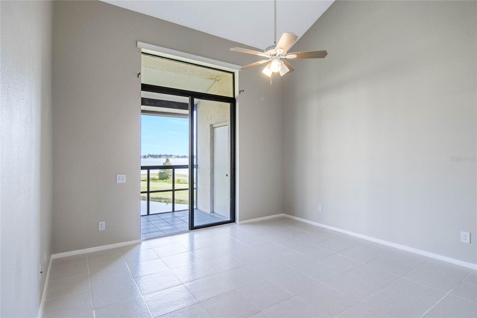 Condominium at 410 LAUREL COVE WAY, WINTER HAVEN, photo 17 of 33