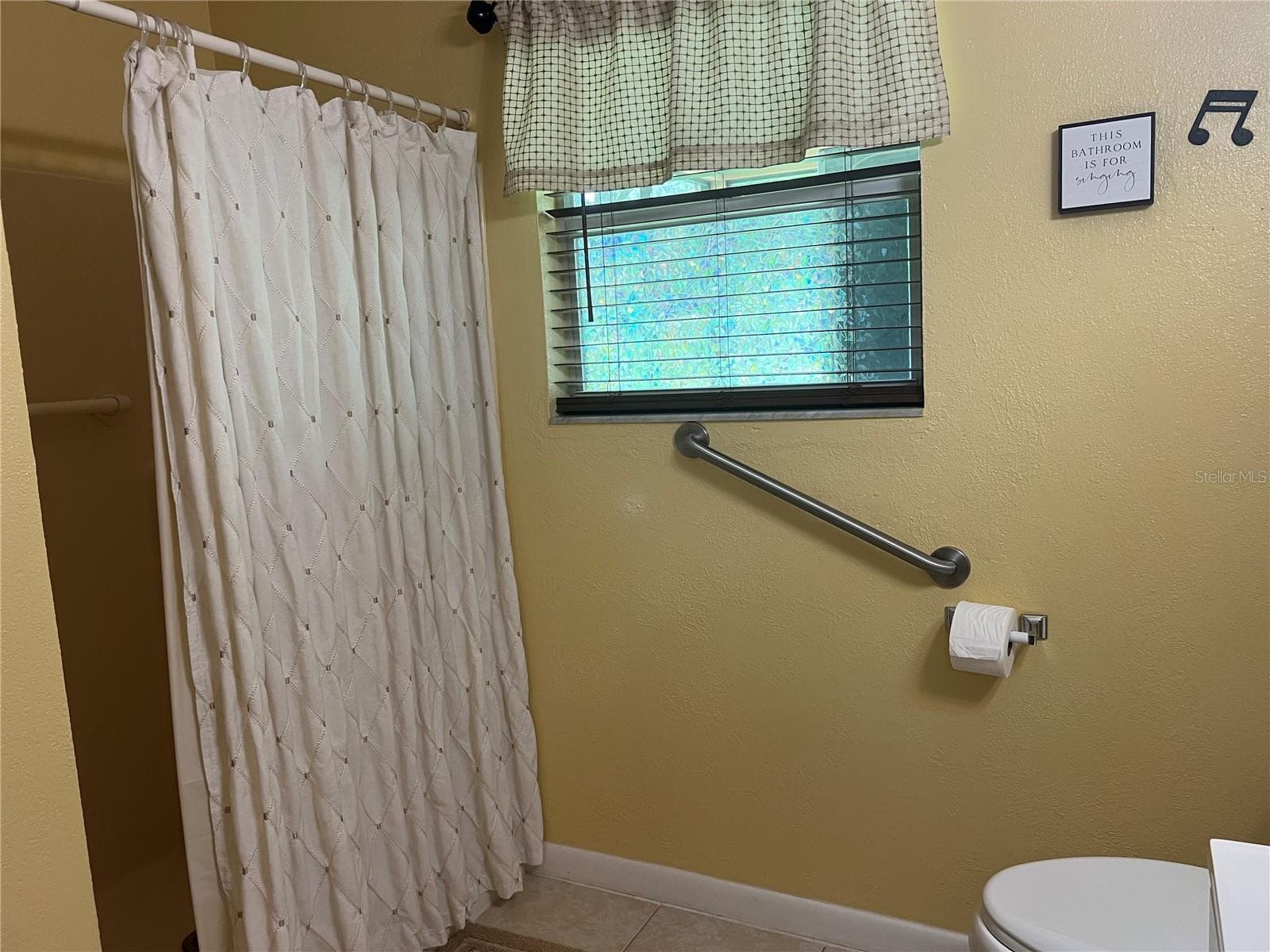 Guest House bathroom walk-in shower - 267 N ORANGE AVE, LAKE HELEN
