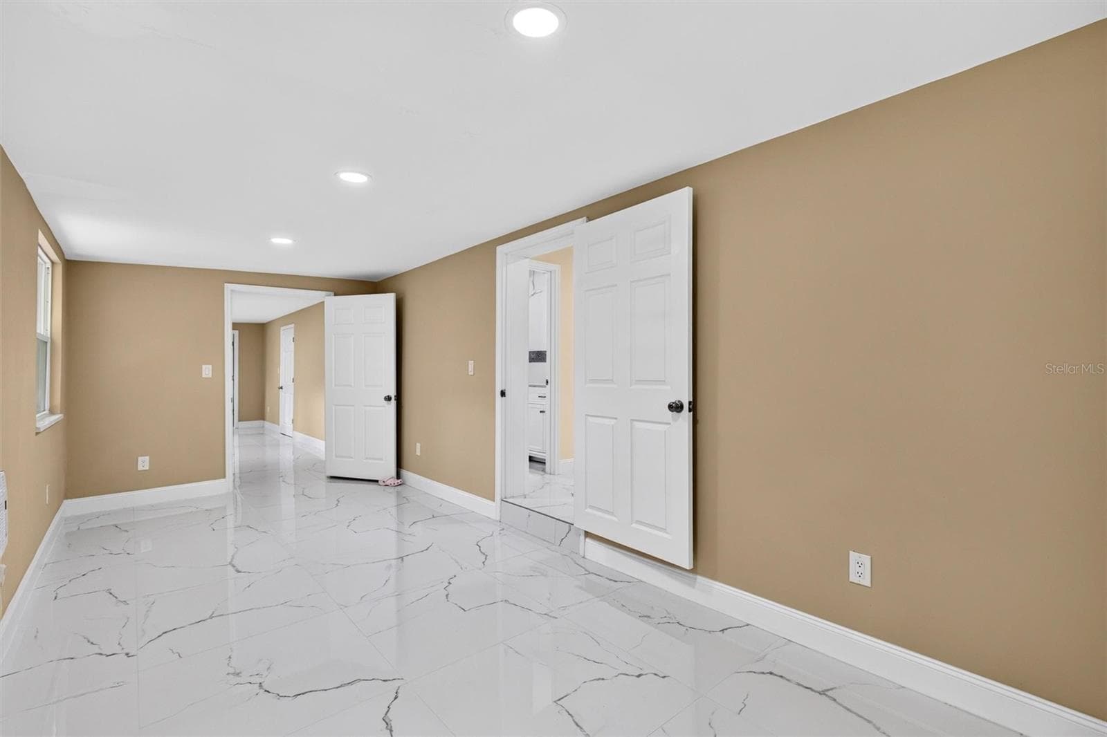 Single Family Residence at 300 SCOTT RD, GENEVA, photo 23 of 89