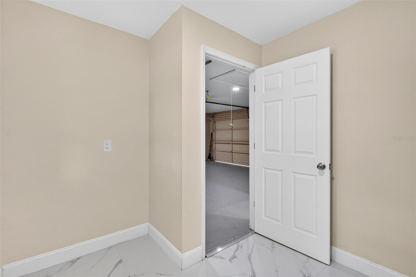Single Family Residence at 300 SCOTT RD, GENEVA, photo 54 of 89