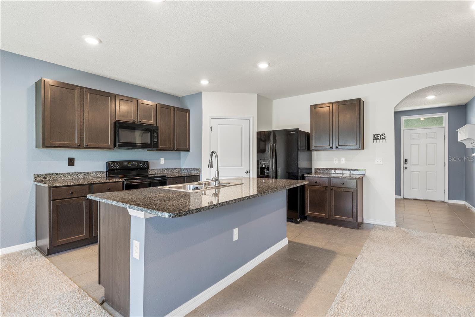 Single Family Residence at 10212 GOLDEN LIGHT CT, RIVERVIEW, photo 16 of 48