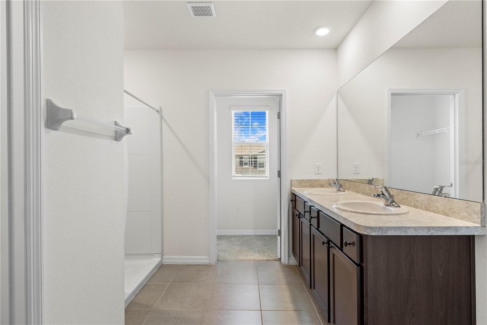 Single Family Residence at 10212 GOLDEN LIGHT CT, RIVERVIEW, photo 40 of 48