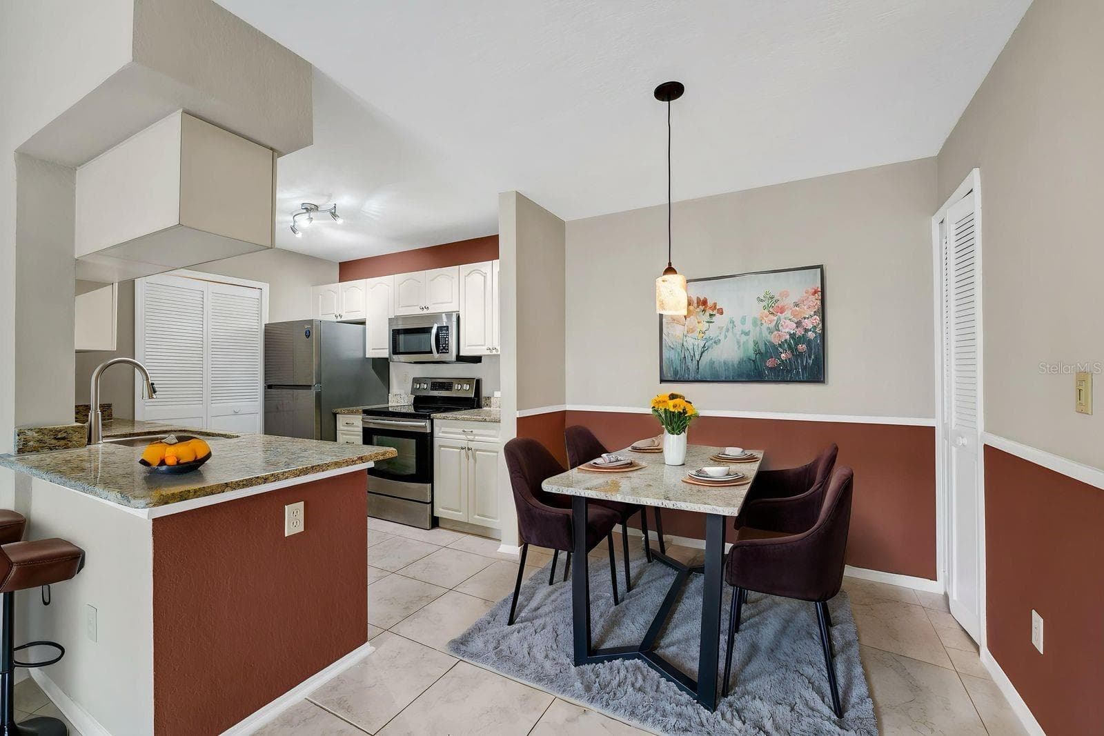 Condominium at 2550 N ALAFAYA TRL #1203, ORLANDO, photo 8 of 25