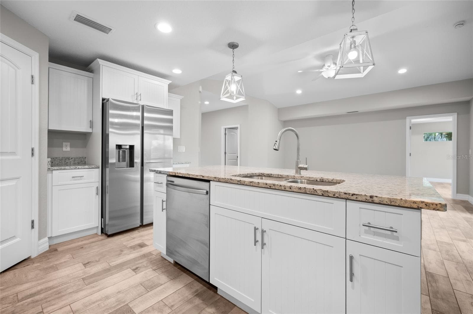 Large kitchen Island - 315 SWEETWATER DR, ROTONDA WEST