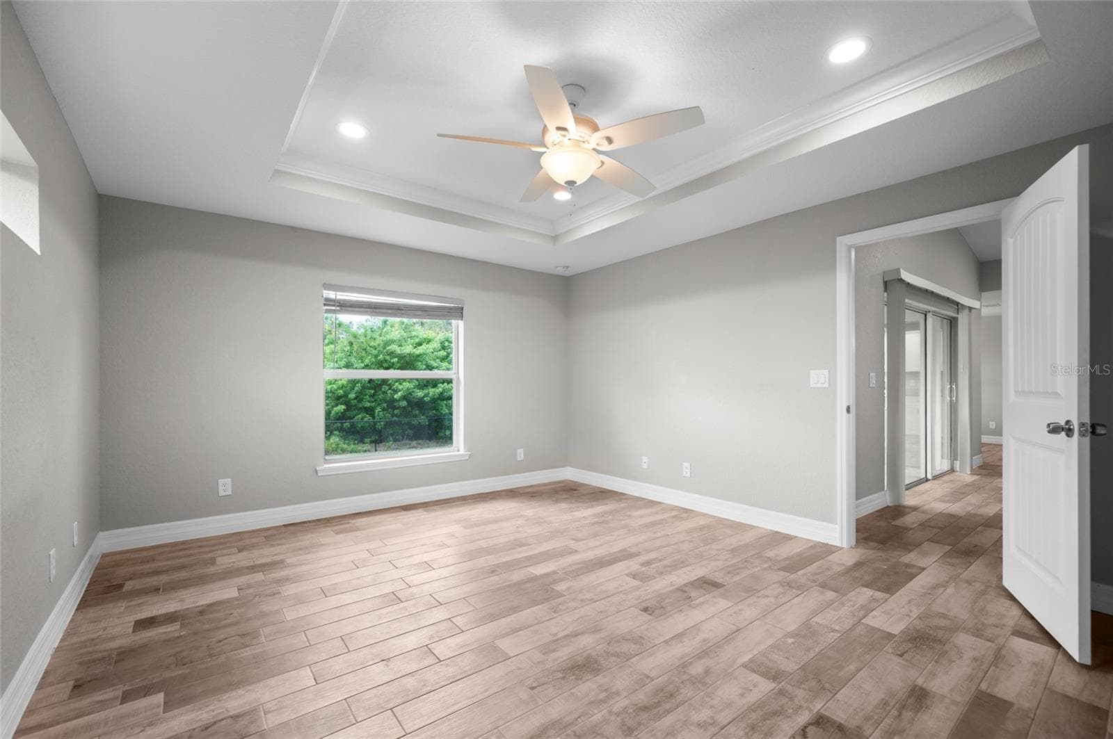 Beautiful Tray Ceiling - 315 SWEETWATER DR, ROTONDA WEST